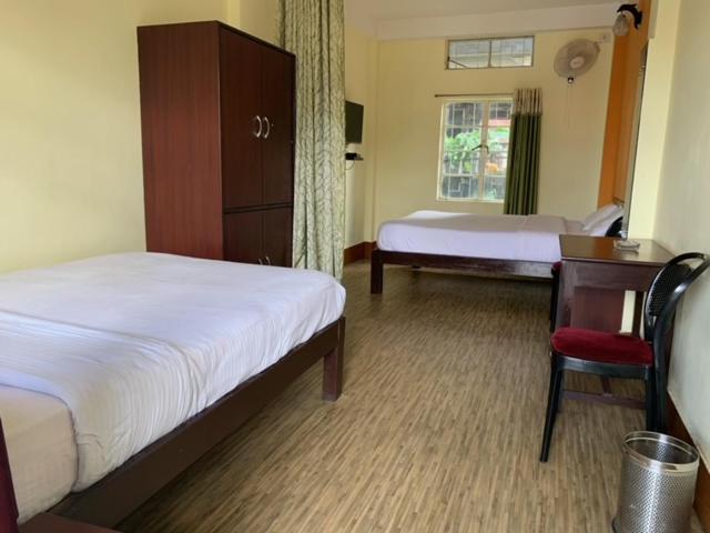 שילונג Sweet Home Guest House מראה חיצוני תמונה