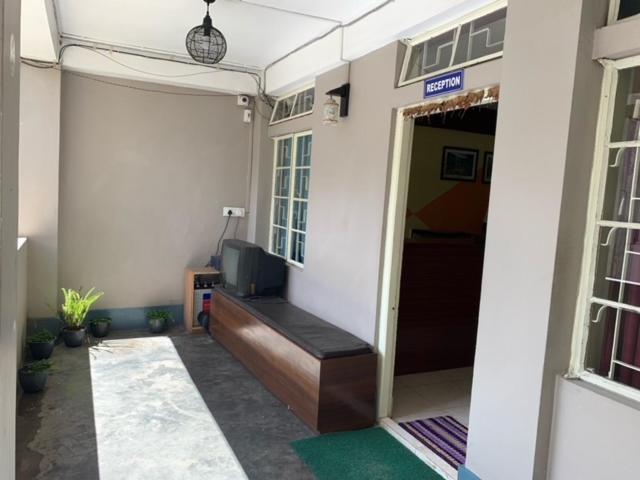 שילונג Sweet Home Guest House מראה חיצוני תמונה