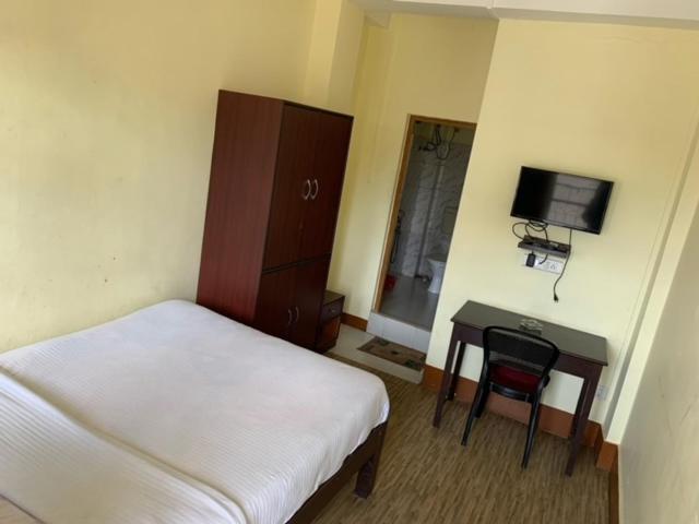 שילונג Sweet Home Guest House מראה חיצוני תמונה
